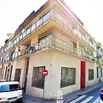 Mid-Term Rentals In Barcelona With Swimming Pool