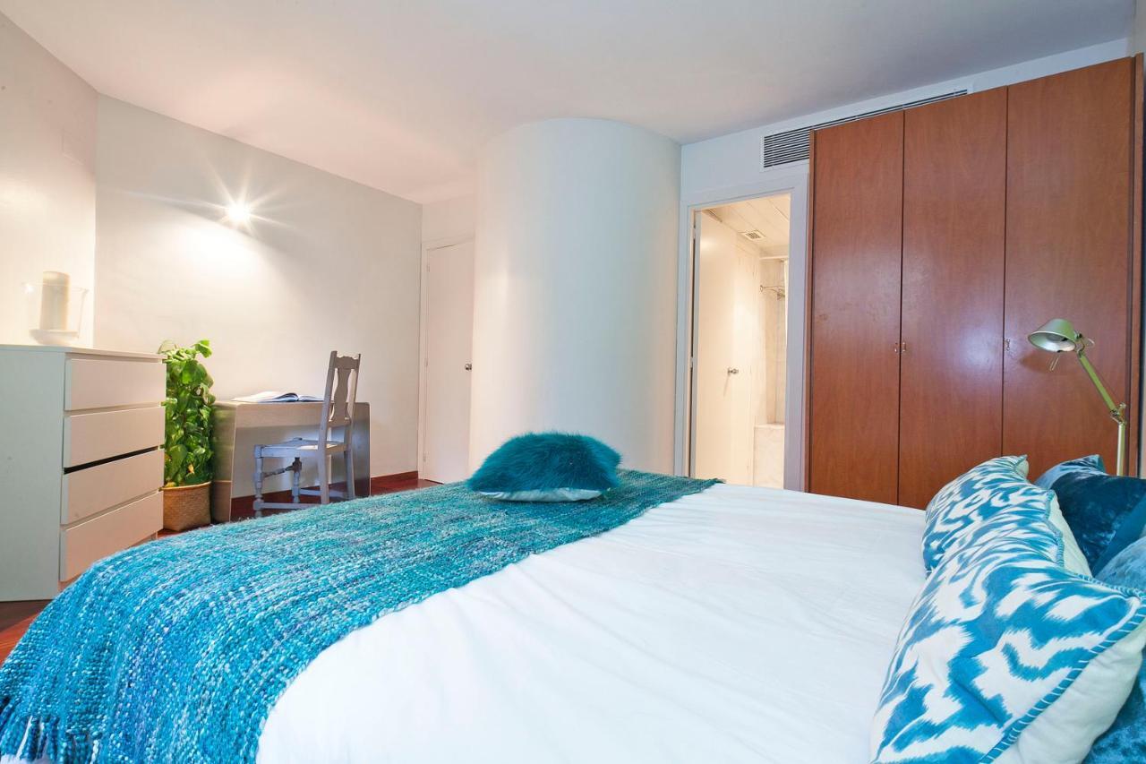 Apartment Mid-term In With Swimming Pool Barcelona